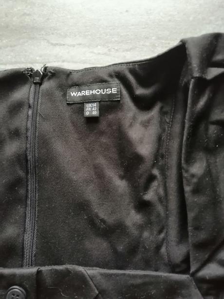 Čierne členité šaty warehouse v40 s kosticami, warehouse,40