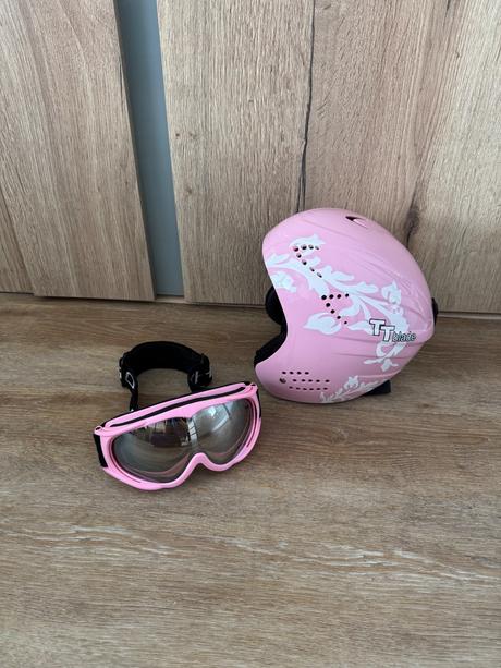 Lyžiarska prilba a okuliare v.s, s