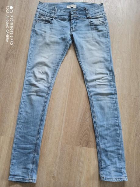 Svetlomodré rifle m/l, m