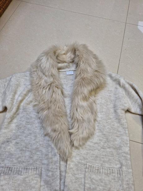 Svetrik s kozusinou, f&f,134