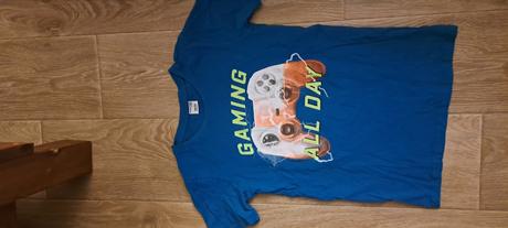 Chlapcenske tricko, chapter young,146