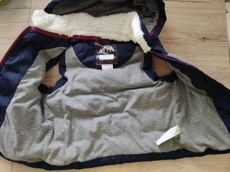 Vesta s kapucňou, f&f,104