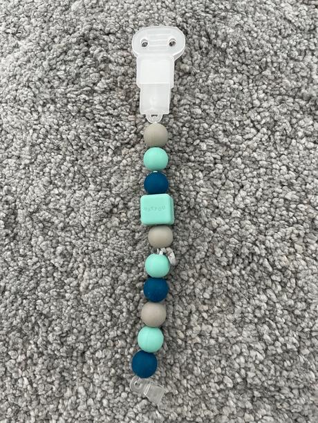 Nattou klip na cumlík silikónový mätový,