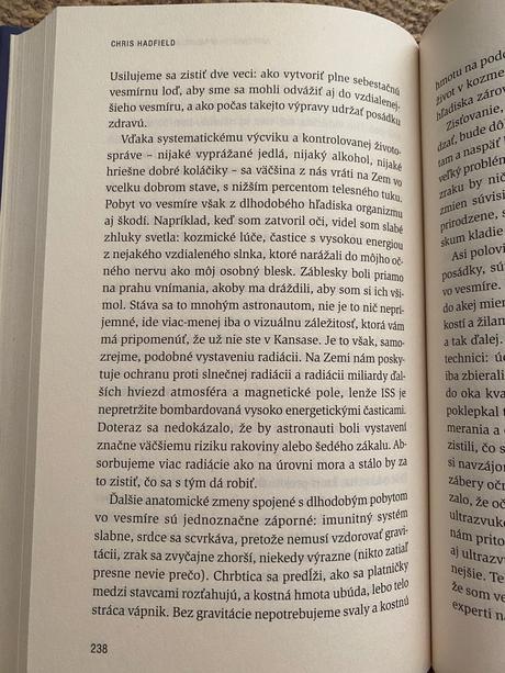 Astronautov sprievodca životom plk. chris hadfield, 