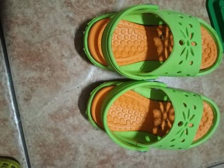 Sandálky crocsky, 29