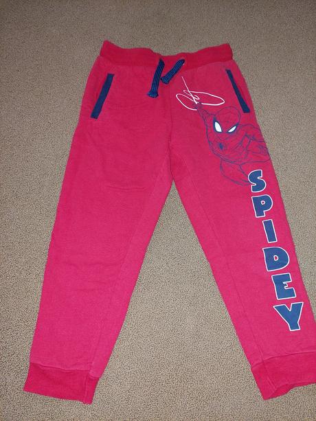 Tepláky, marvel,110