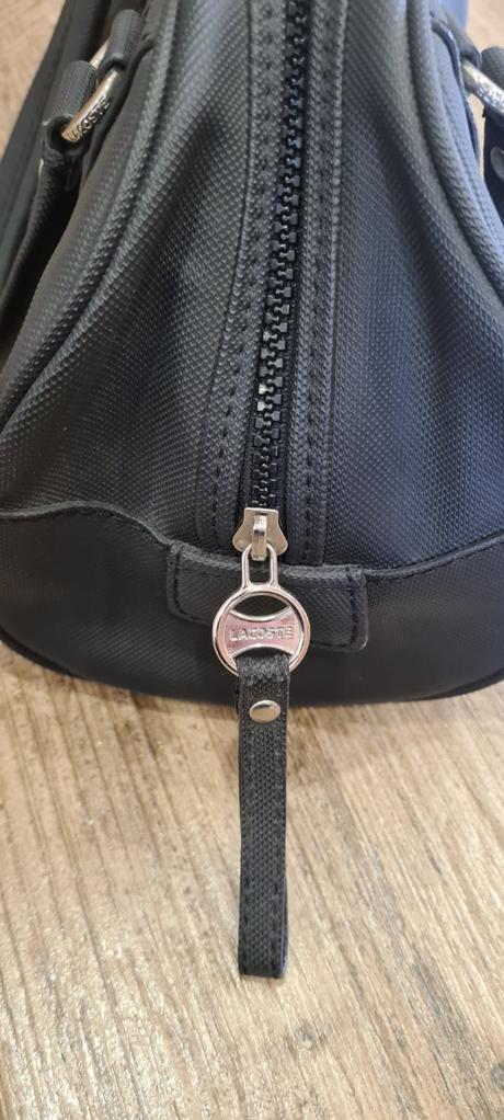 Lacoste kabelka, lacoste