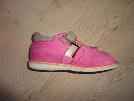 Ortopedické sandálky, 28