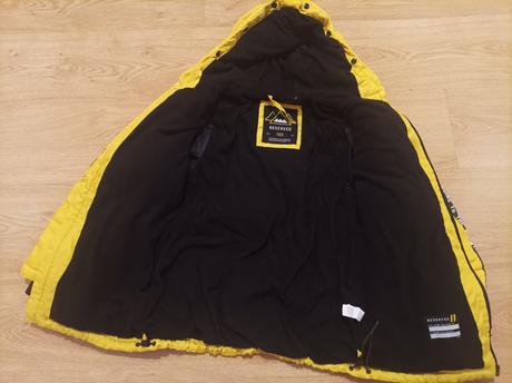 Žltá bunda, reserved,152