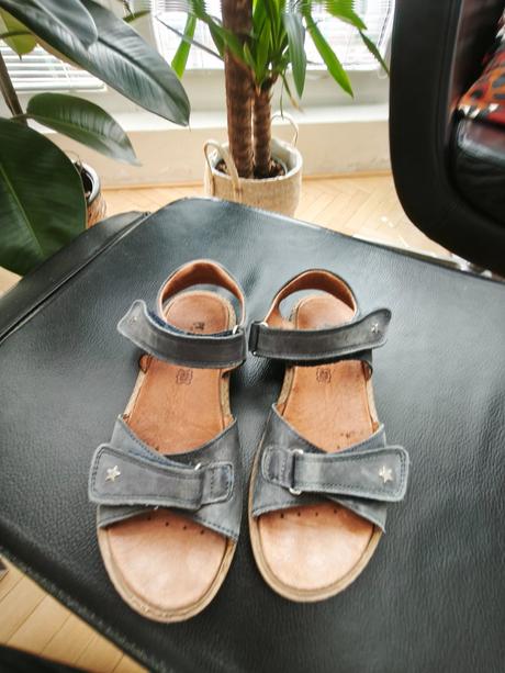 Kožené kvalitné sandálky, primigi,33