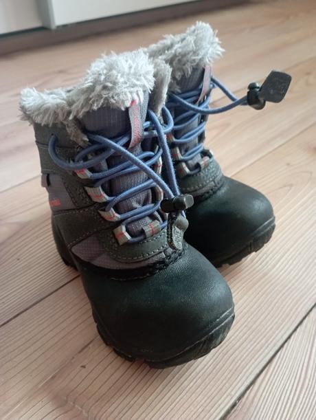 Snehule columbia, columbia,25