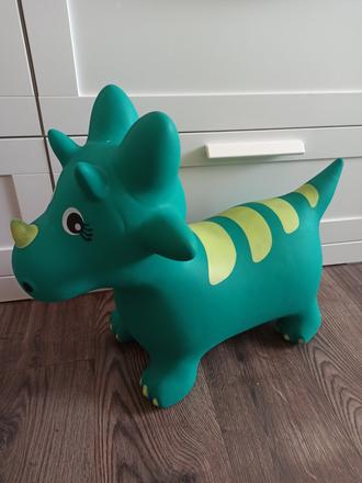 Hopsadlo dinosaurus, 