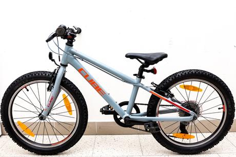 Predám detský bicykel cube 20 hliník, 20