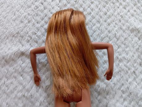 Barbie midge s náušnicami 1993,