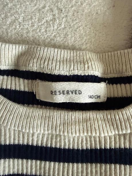 Top a nohavice cena spolu aj s postovnym, reserved,140