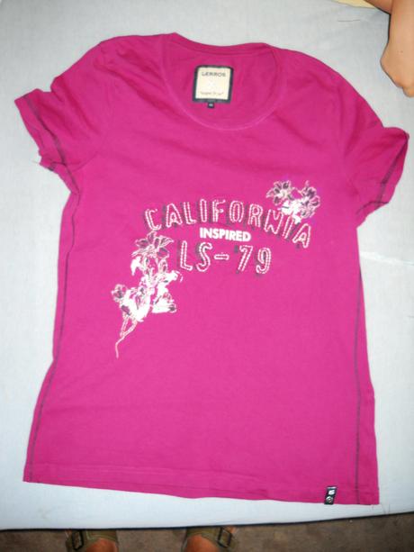 Fialovo cyklaménové tričko, s