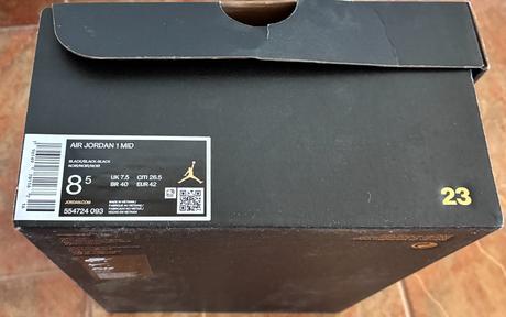 Nike air jordan 1 mid triple black veľ. 42, air jordan,42