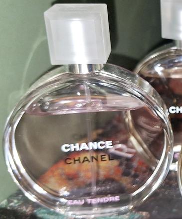 Parfém chanel chance eau tendre,