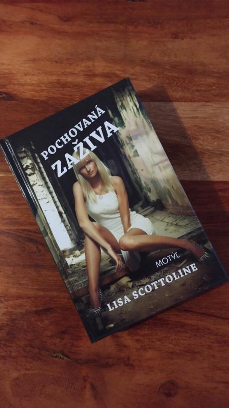 Roman thriller pochovana zaziva,