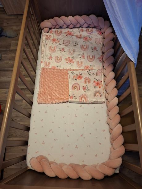 Predám postielku ikea sundvik s prislusenstvom, šírka (cm): 60,dĺžka (cm): 120