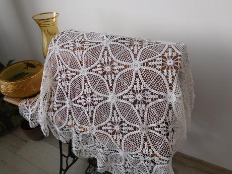 Háčovaná dečka/obrus biela 115 x 115 cm, 