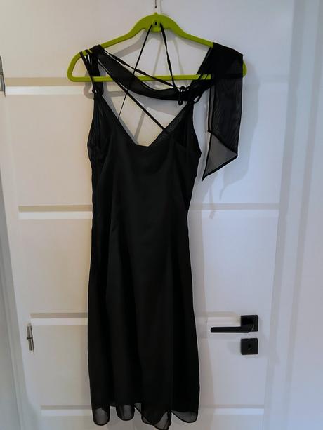 Ľahké šatičky, 38