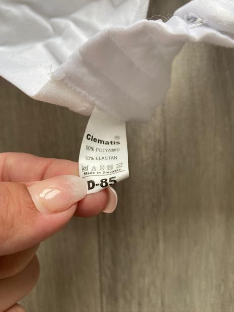 Kojacia podprsenka, 85,d