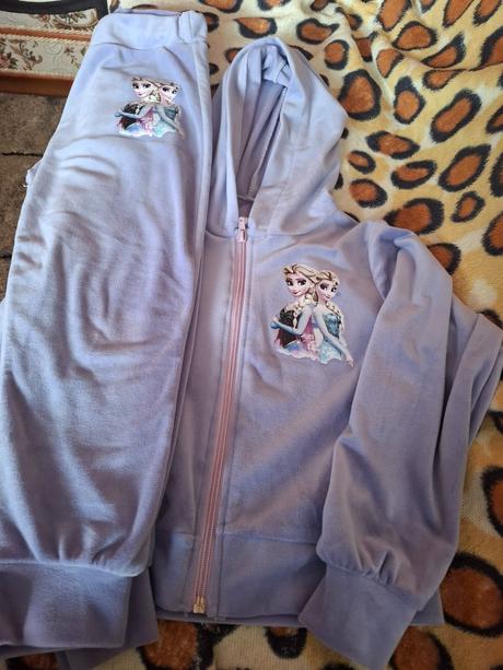 Velurova súprava, 122