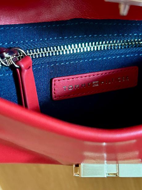 Kožená crossbody kabelka zn.tommy hilfiger, tommy hilfiger