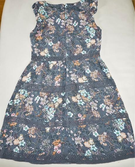 134 next kvietkovane saty,9 r., next,134