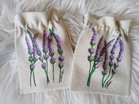 Ručne maľované a šité vrecúška,