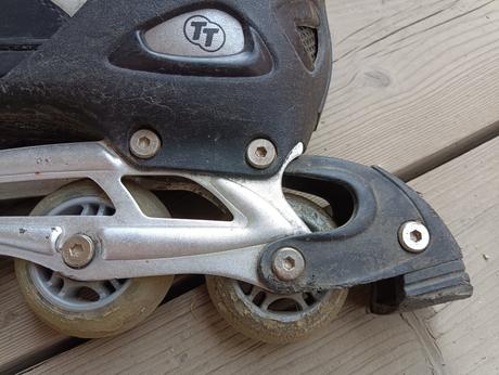 Kolieskové korčule, 38