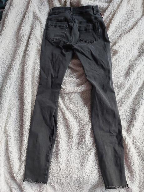 Čierne rifle., gate,36