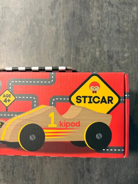 Sticar - autičko s lepiacou dráhou pc 30 eur,