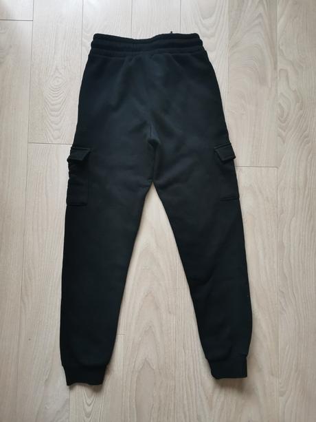 Nenosené marvel tepláky, primark,146