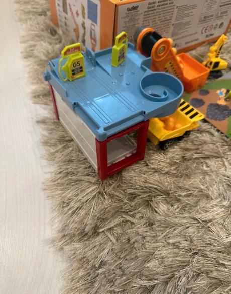 Pracovne auta s garazu, 