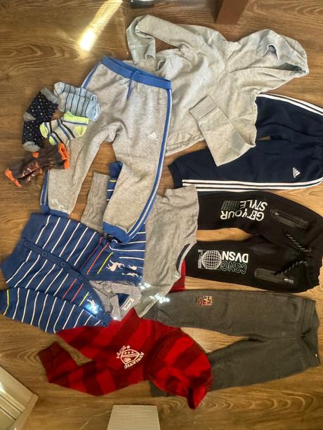 Balík 98/104 tepláky adidas, 86–98