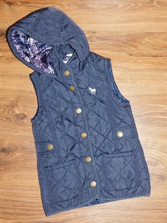 Tmavomodrá vesta tu, tu,128