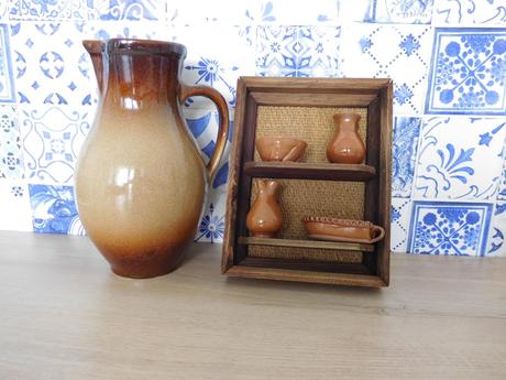 Keramika hnedá aj s minijatúrou, 