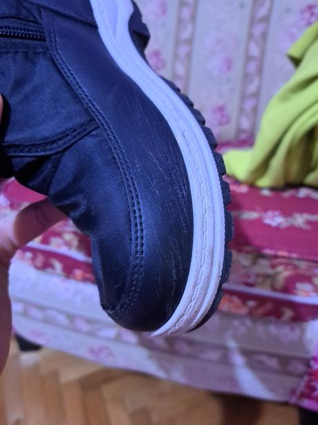 Dievčenské snehule, 34