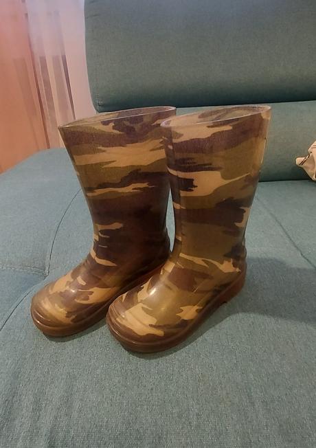 Maskačove gumáky, 25