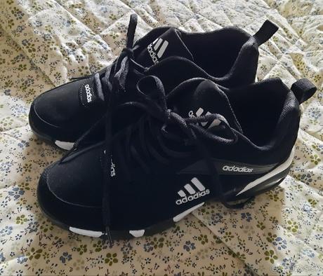 Tenisky neznačené, 38