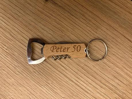 Otvárak s vývrtkou a nožom, 