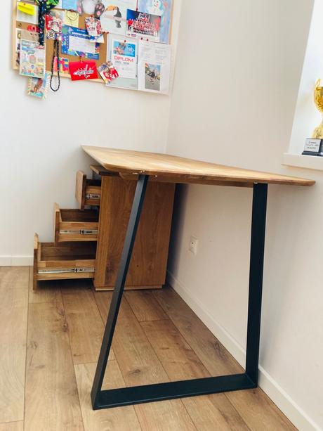 Písací stolík linea natura z xxx lutz,