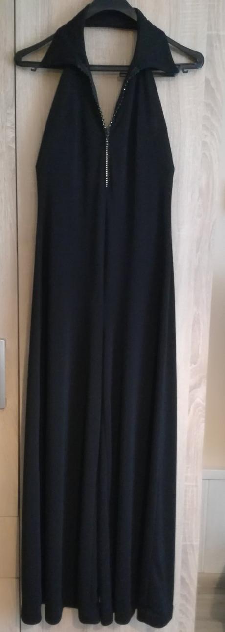 Overal spoločenský, 40