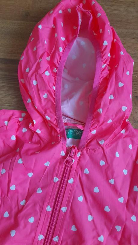 Nepremokava sustacka, benetton,140
