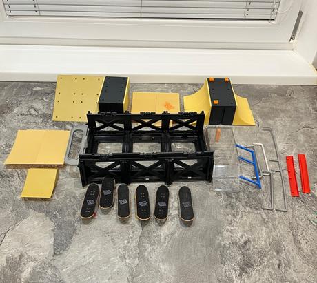 Tech deck fingerboard a rampa, 