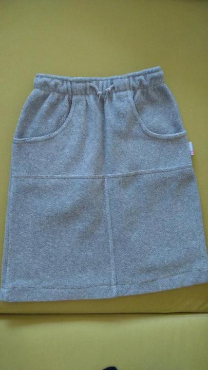 Teplučká suknička, 140