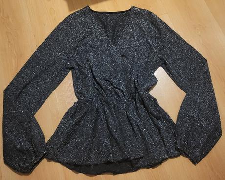 Krásny veľmi ligotavy top, 