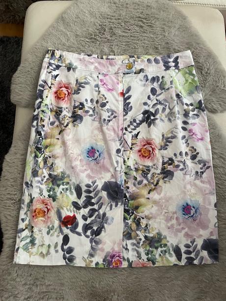 Krásna letná sukna, 38